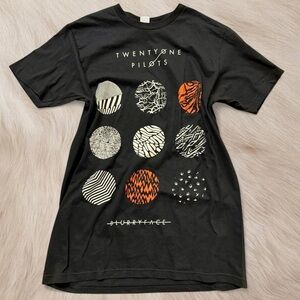 Black Graphic Twenty One Pilots Tee 🖤